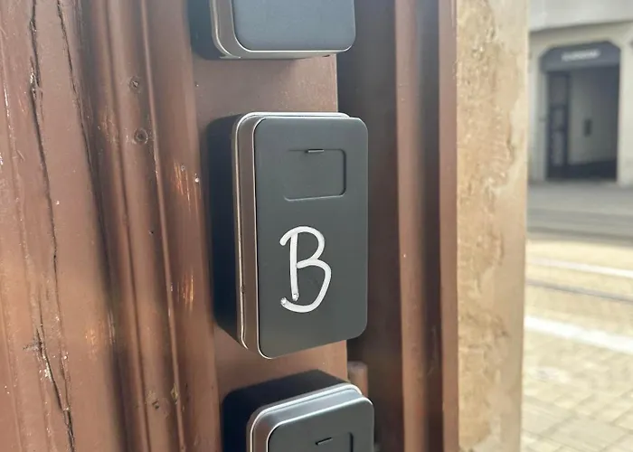 דירה A Private In Center In